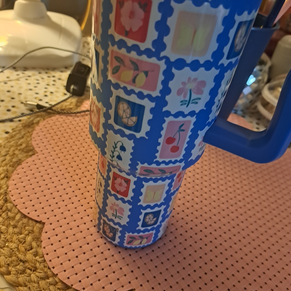 Floral Stamp Pattern Travel Mug